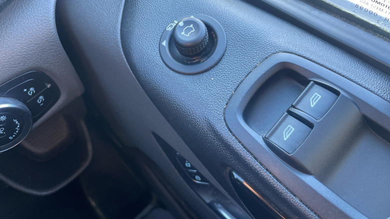 Ford Transit Custom 300 L2 Diesel Fwd 2.0 EcoBlue 130ps Low Roof Limited Van